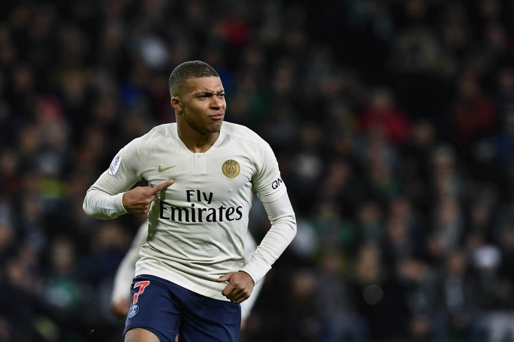 QDII基金交易热！管理人频繁提示溢价风险，部分产品限购